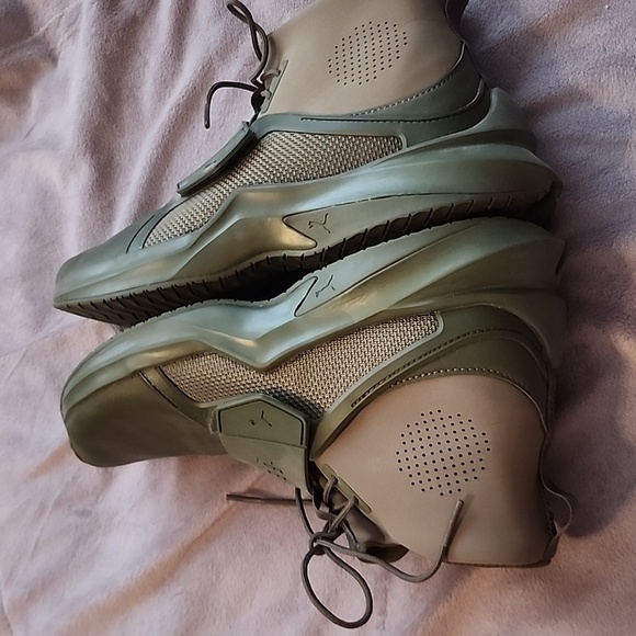 Fenty x Puma The Trainer Hi Sneaker - Women's Size 8.5 - Rare - Green - Picture 10 of 16